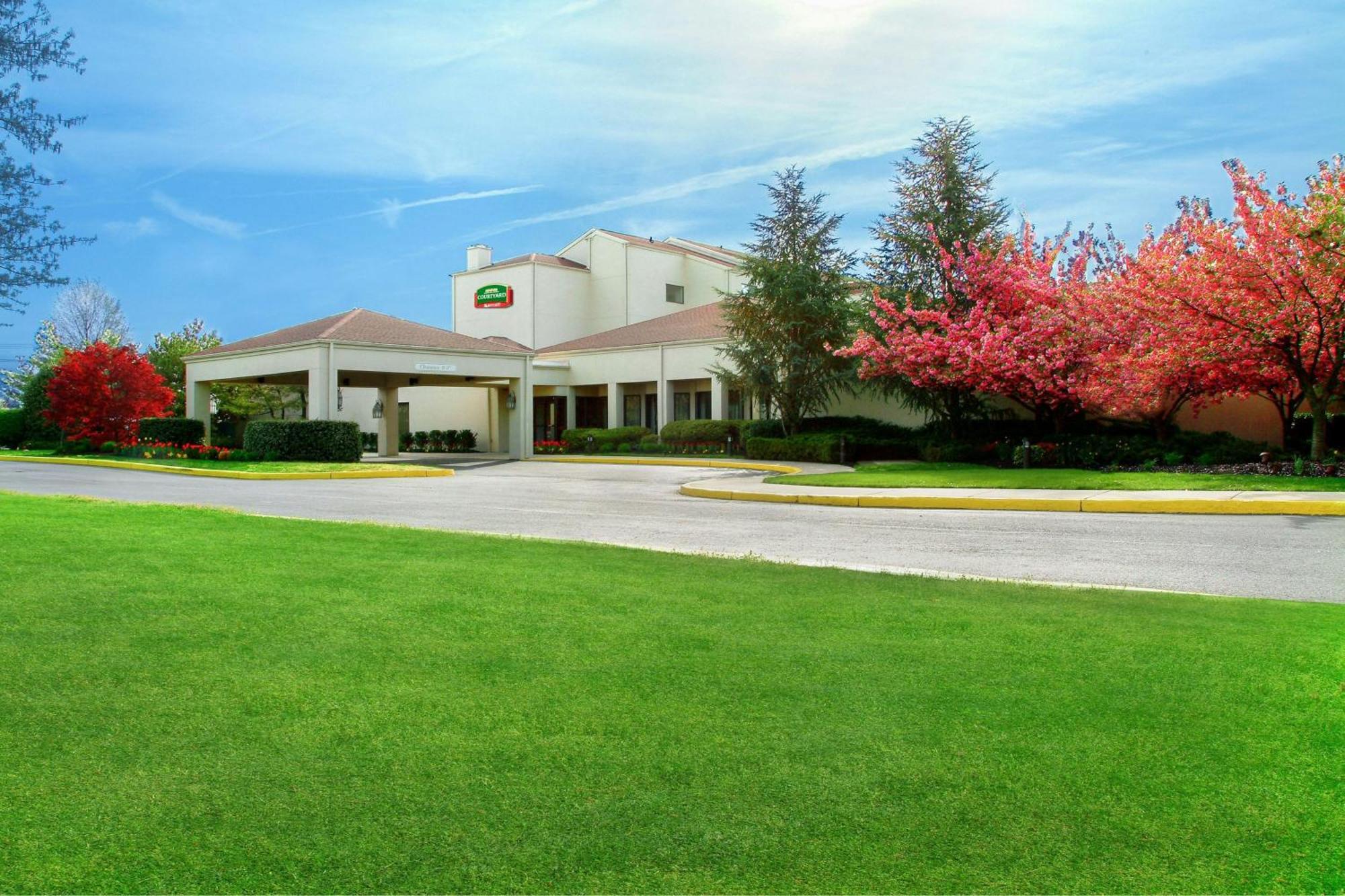 Courtyard By Marriott Mt. Laurel Hotel Mount Laurel Exterior photo