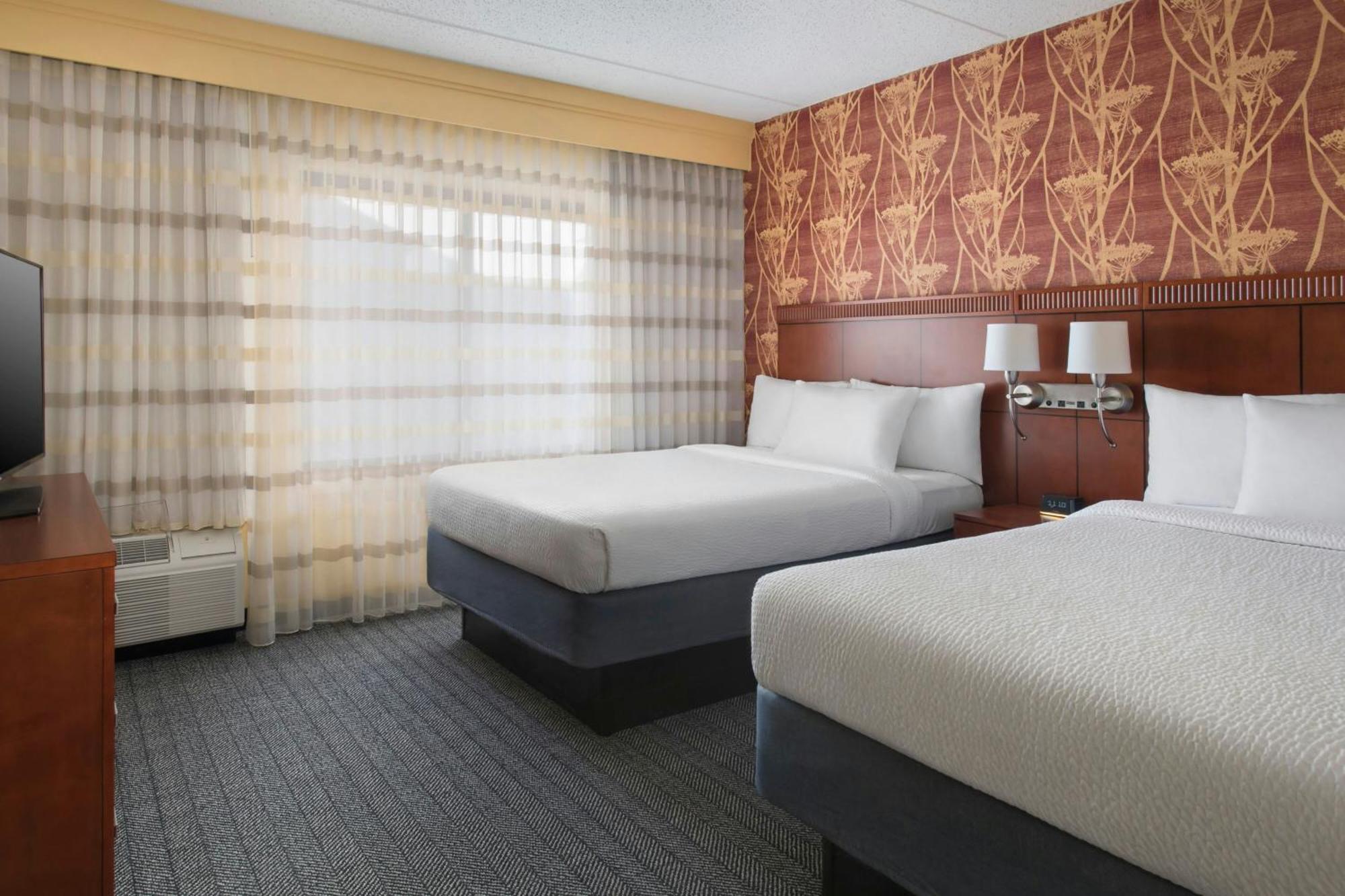 Courtyard By Marriott Mt. Laurel Hotel Mount Laurel Exterior photo