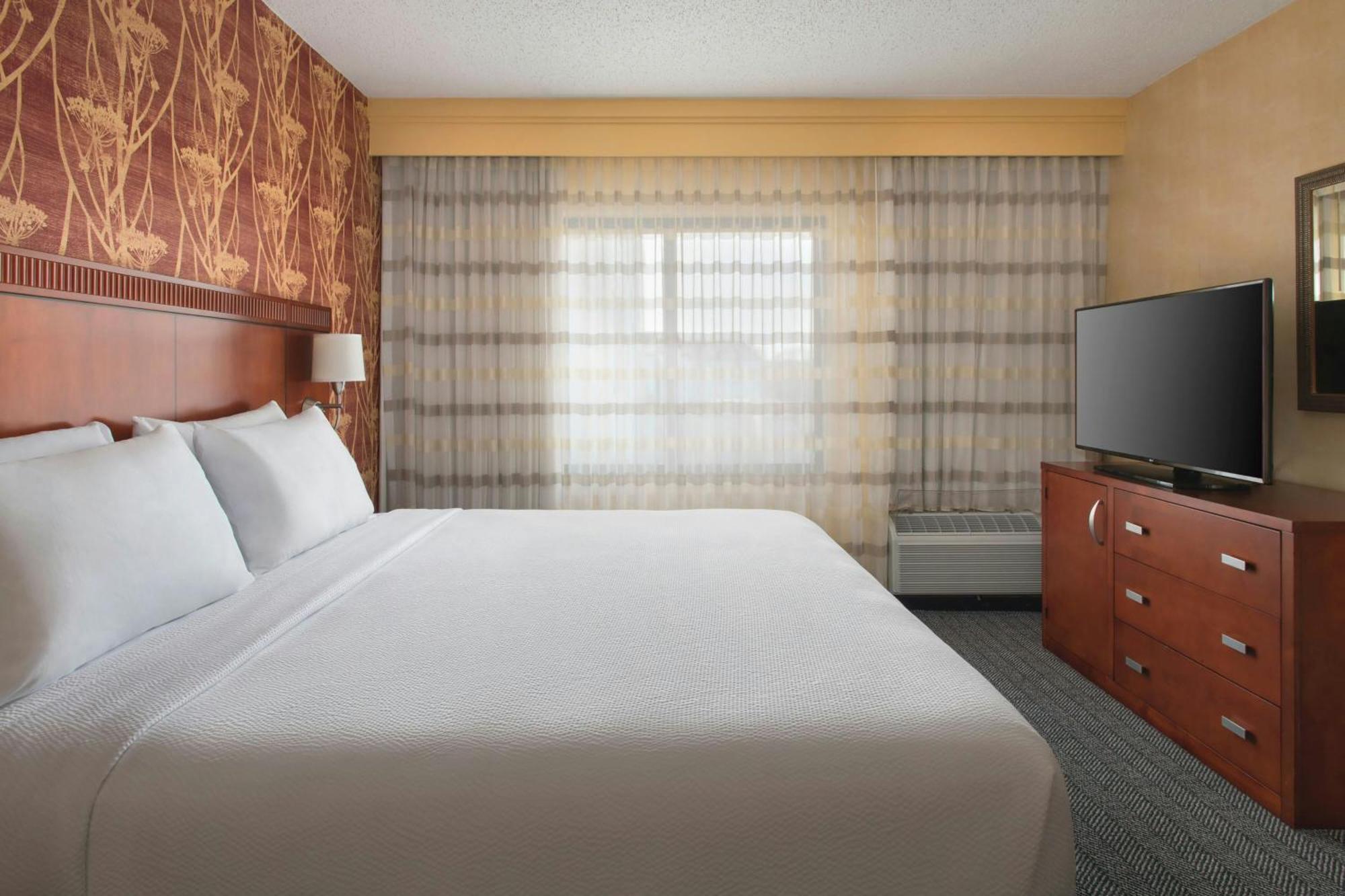 Courtyard By Marriott Mt. Laurel Hotel Mount Laurel Exterior photo