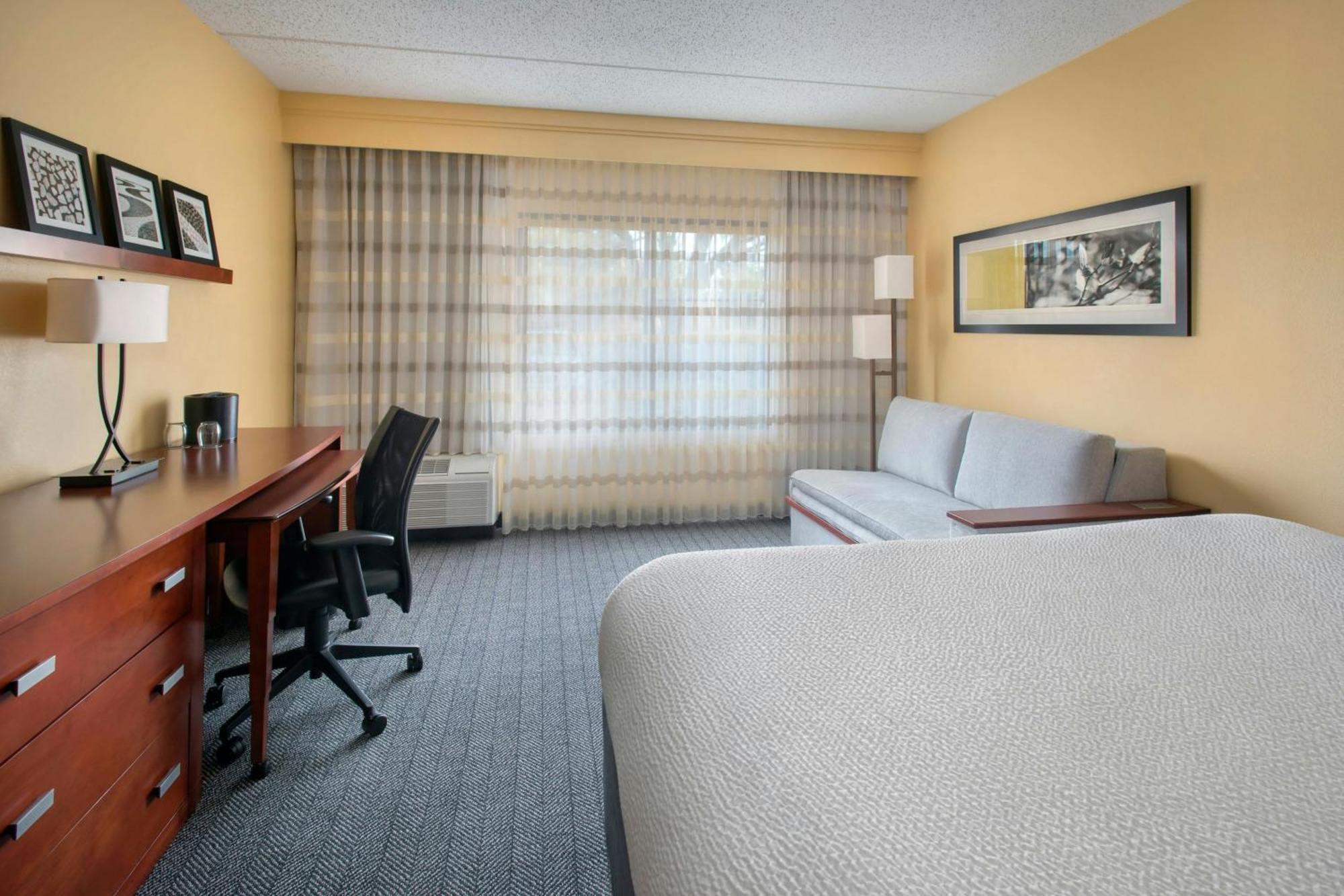 Courtyard By Marriott Mt. Laurel Hotel Mount Laurel Exterior photo
